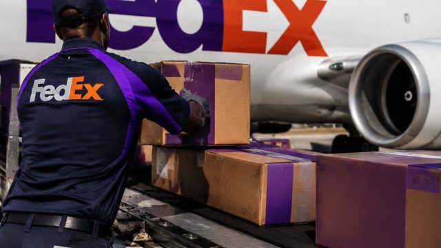 New Insights on FedEx's Strong Quarter Amid Industry Challenges