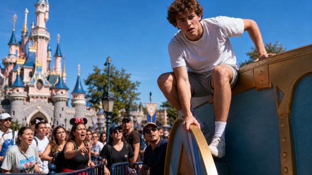 Teen's Dangerous Escape from Disneyland Ride Sparks Safety Concerns