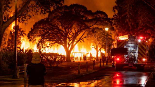 Late-Night Blaze Causes Damage in Victoria Park; Investigation Underway | link alternatif kingdom4d,